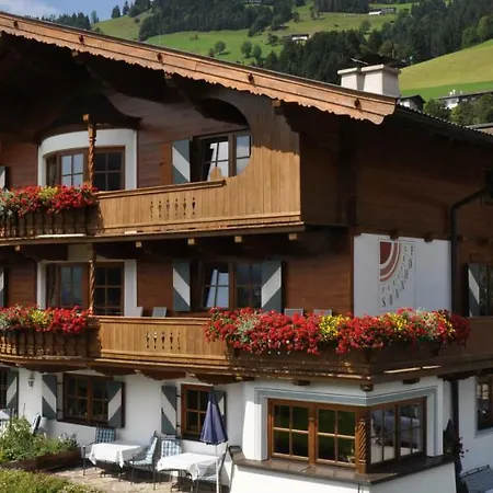 Sonnhof Bed & Breakfast 3*
