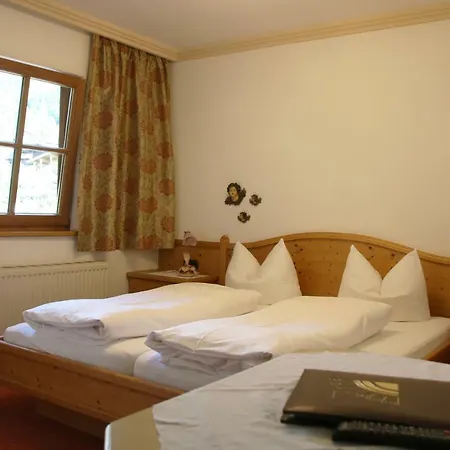 Sonnhof Oda ve Kahvaltı Brixen im Thale